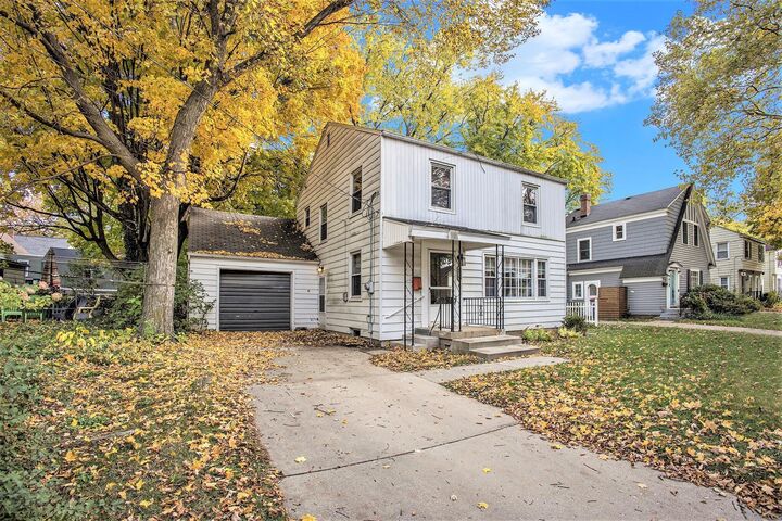 Property Photo:  1612 Margaret Avenue SE  MI 49507 