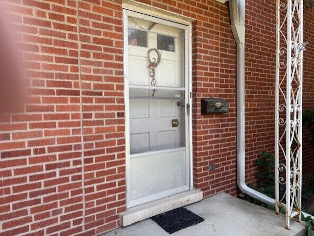 Property Photo:  2501 Crawford Avenue  IL 60201 