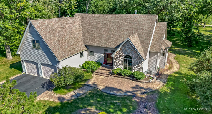 Property Photo: 1901 River Terrace Drive IL 60051