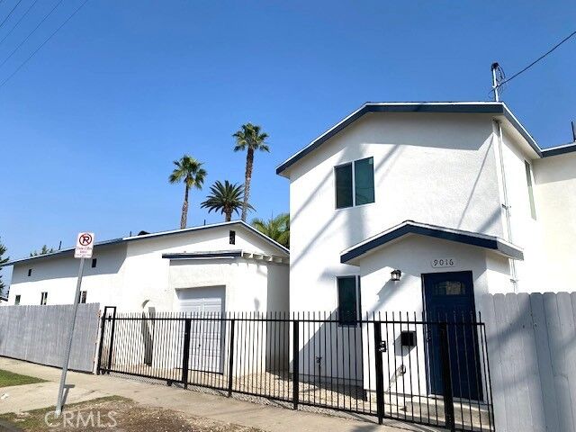 Property Photo:  800 E 90th  CA 90002 