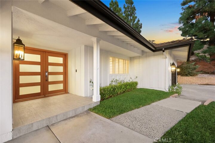 Property Photo:  321 Wonderview Drive  CA 91202 