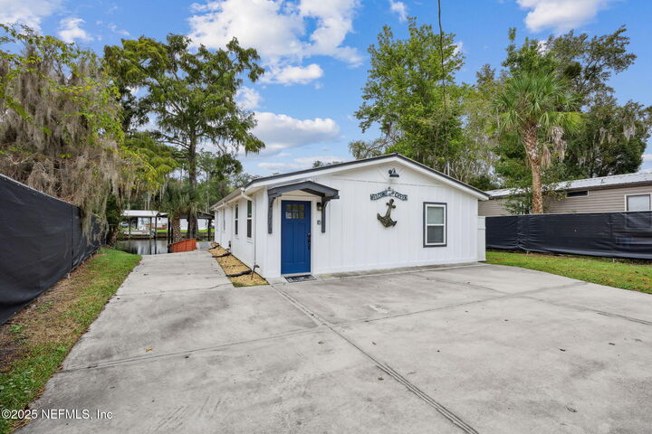 Property Photo:  157 Smith Lane  FL 32189 