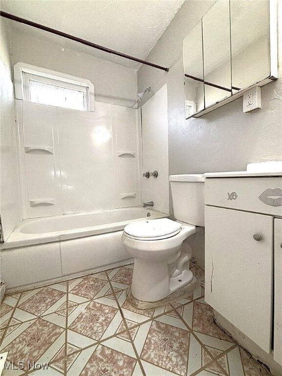 Property Photo:  12510 Summerland Avenue  OH 44111 