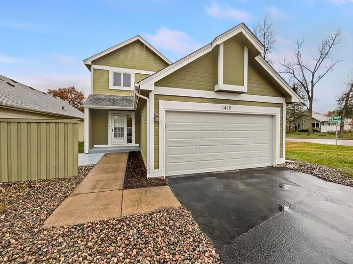 1410 Granada Trail N  Oakdale MN 55128 photo