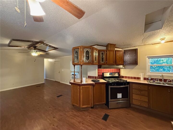 Property Photo: 16133 Walnut Ridge Road OK 74347