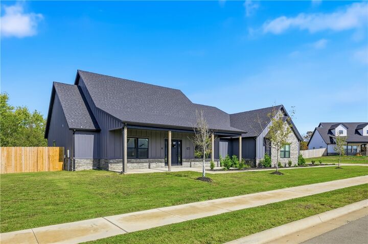 Property Photo: 1900 Strong Avenue AR 72751