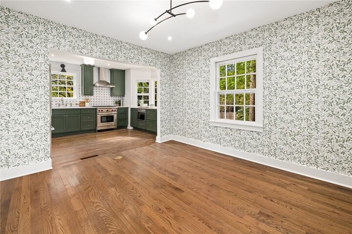 Property Photo:  319 W Holly Street  AR 72703 