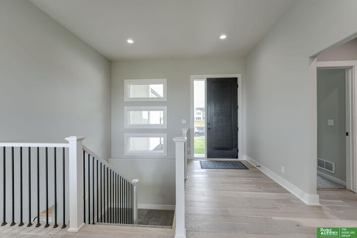 Property Photo:  5717 N 195th Street  NE 68022 