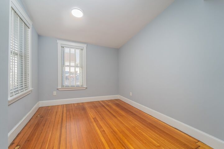 Property Photo:  220 Woodside Ave 1  MA 02152 