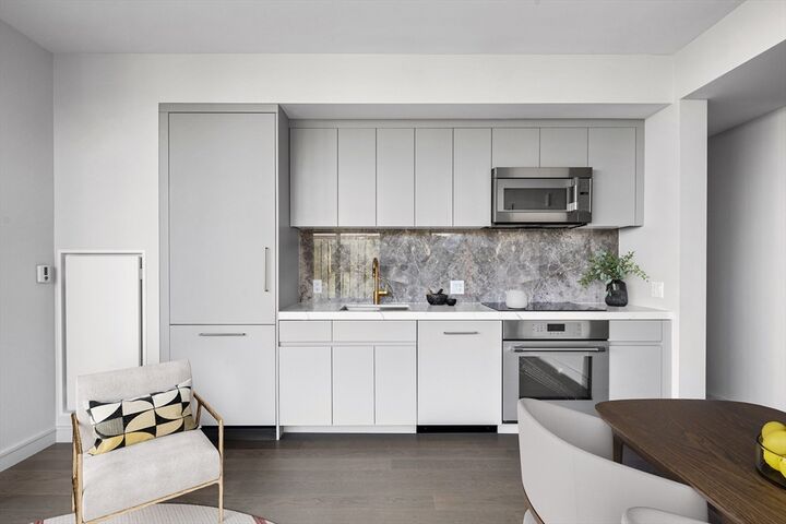 Property Photo: 55 Lagrange St 1507 MA 02116