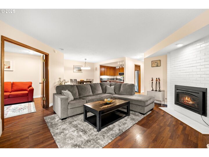 Property Photo:  14945 NE Sacramento St 34  OR 97230 