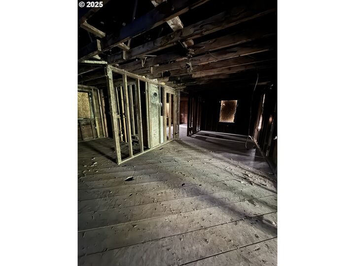 Property Photo:  9400 NE Gertz Ct  OR 97211 