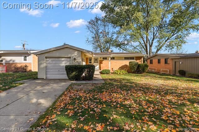 Property Photo:  878 Brooklawn Drive  MI 48084 