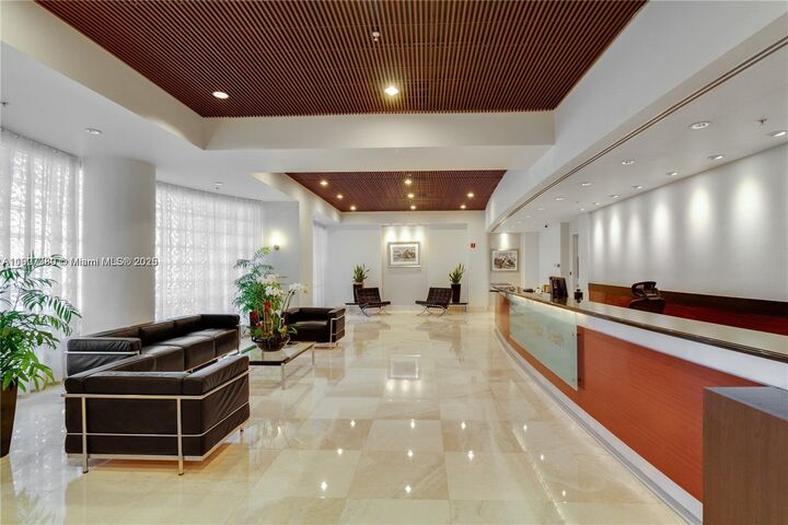 Property Photo:  1800 Sunset Harbour Dr 1505  FL 33139