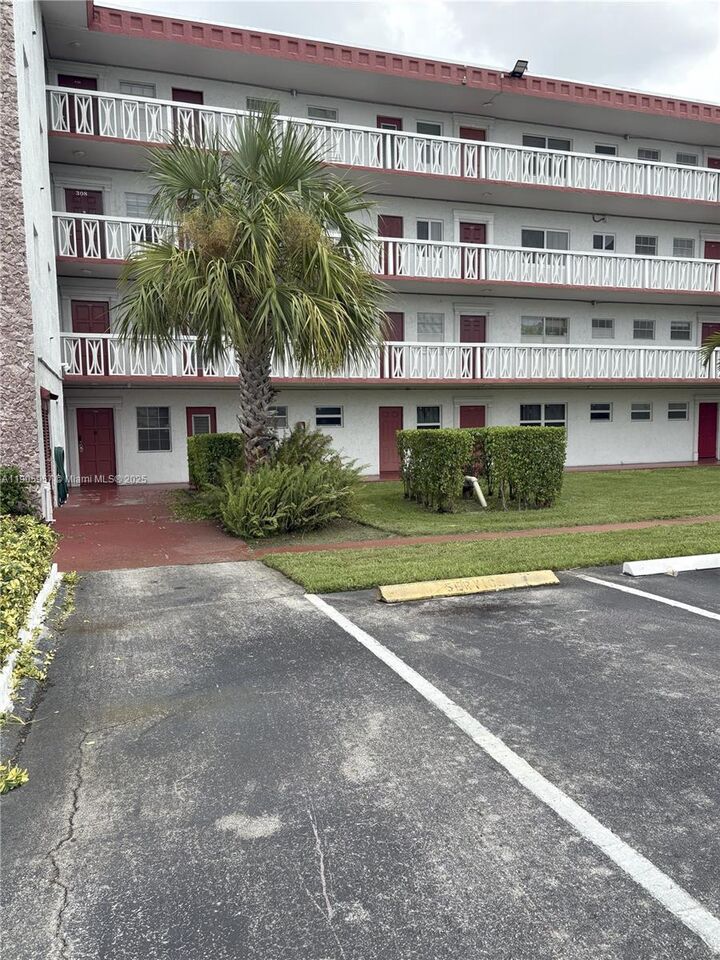 Property Photo:  4140 NW 44th Ave 411  FL 33319 