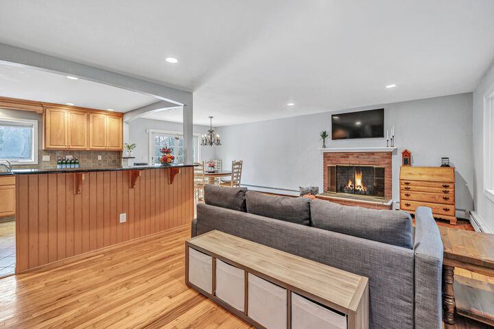 Property Photo: 91 Harvester Road CT 06468