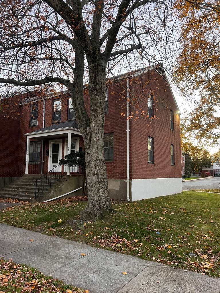 Property Photo: 271 Pennsylvania Avenue 271 CT 06610