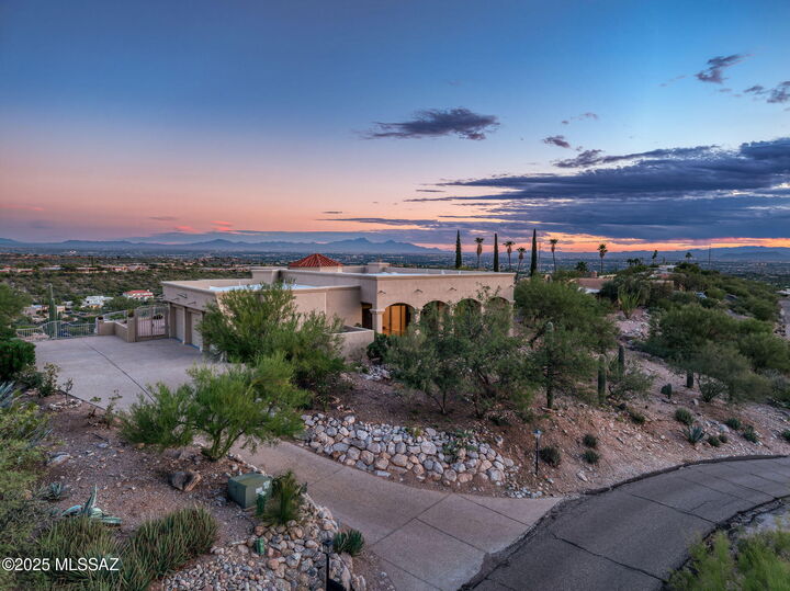 Property Photo:  6110 E Paseo Cimarron  AZ 85718