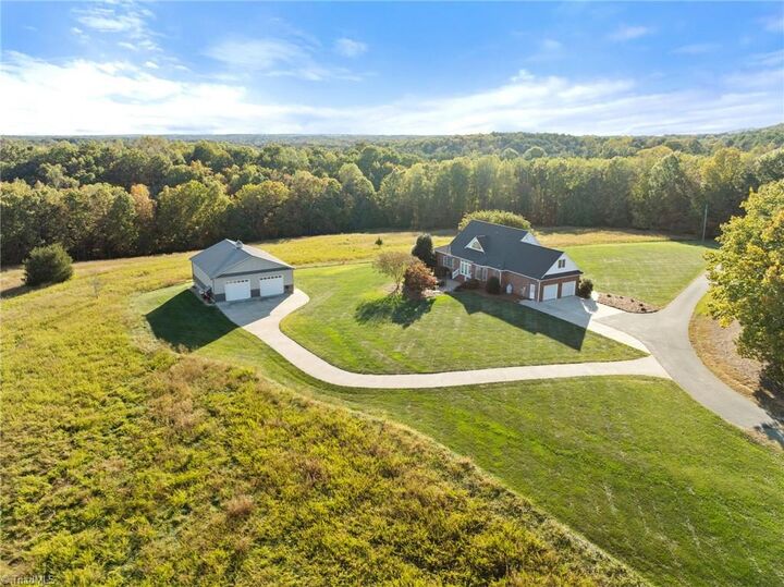 Property Photo: 1462 Overby Road NC 27052
