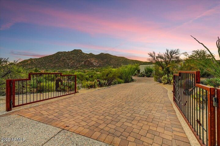 Property Photo: 37202 N Holiday Lane AZ 85377