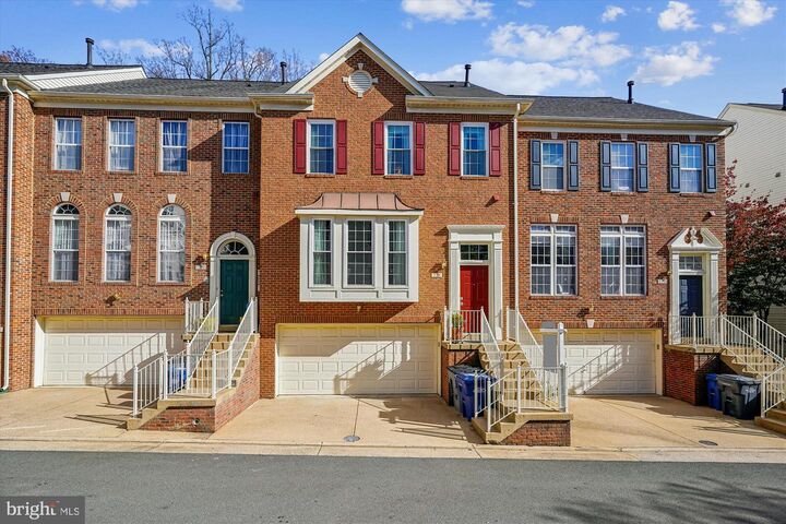 Property Photo: 2711 Manhattan Place VA 22180