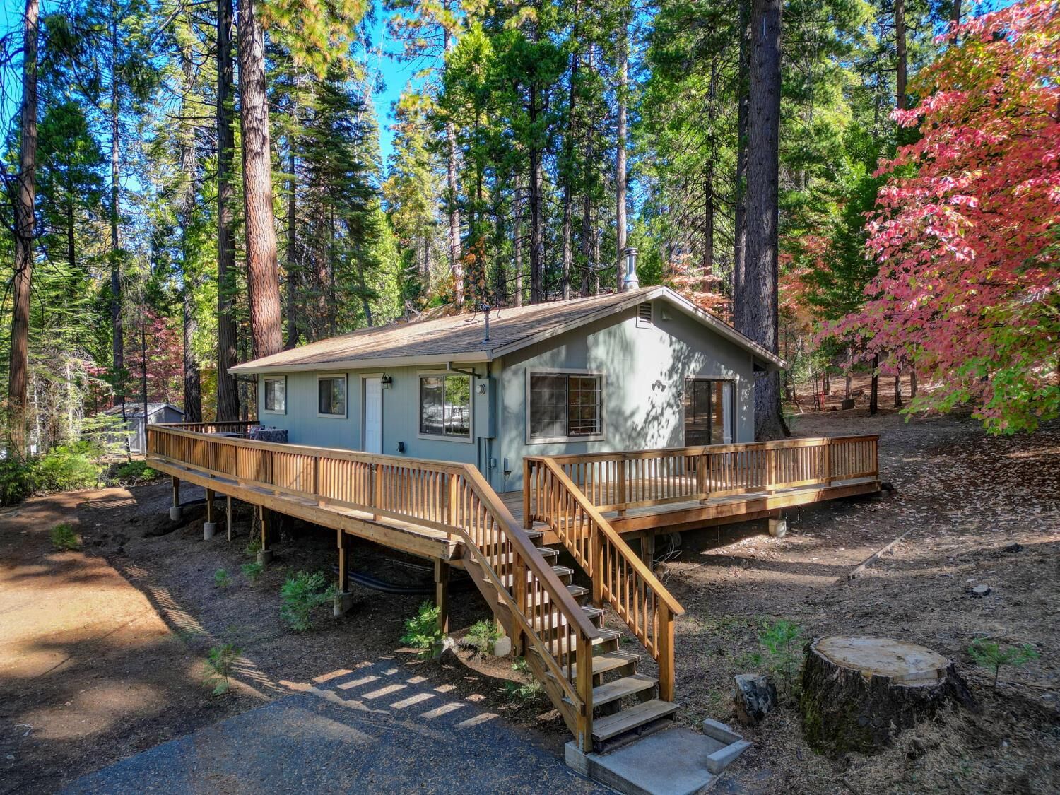 Property Photo: 1109 Wawona Way CA 95223
