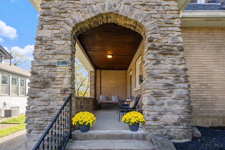 Property Photo: 6515 Iris Avenue OH 45213