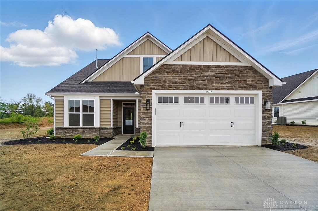 Property Photo: 1507 Kingsgate OH 45502