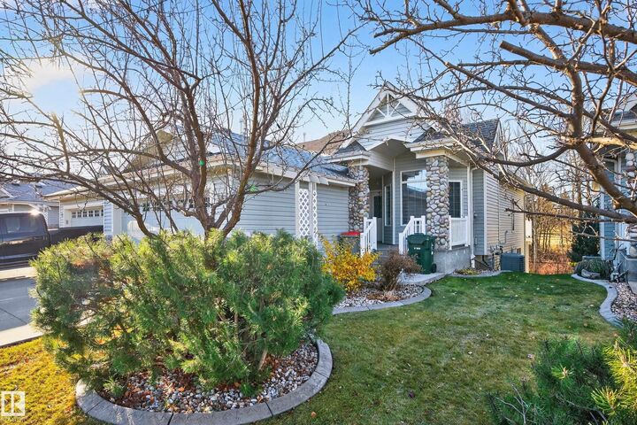 18 Briarwood Village  Stony Plain AB T7Z 2R4 photo
