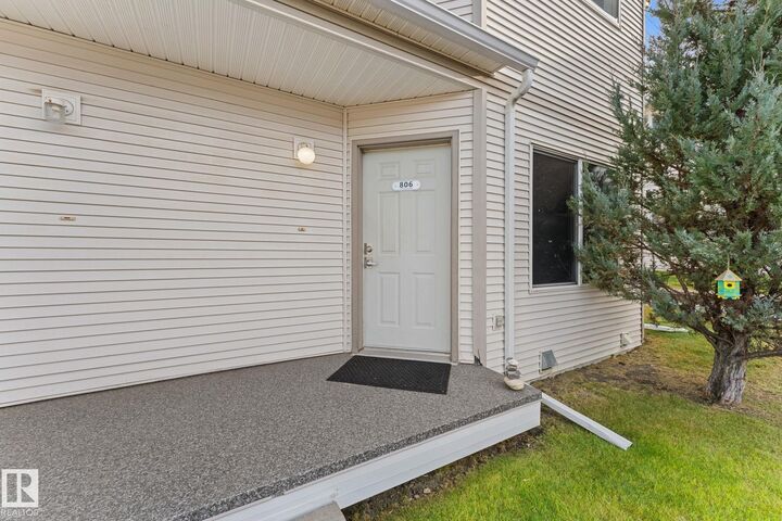 Property Photo:  610 King Street 806  AB T7X 4J9 