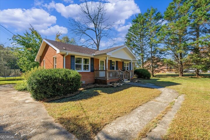 Property Photo:  425 Mitchell Avenue  GA 30108 