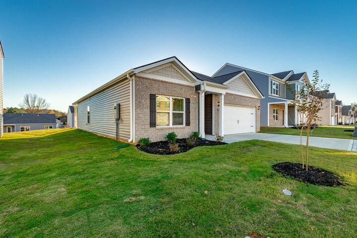 Property Photo: 3226 Highline Drive SW TN 37353