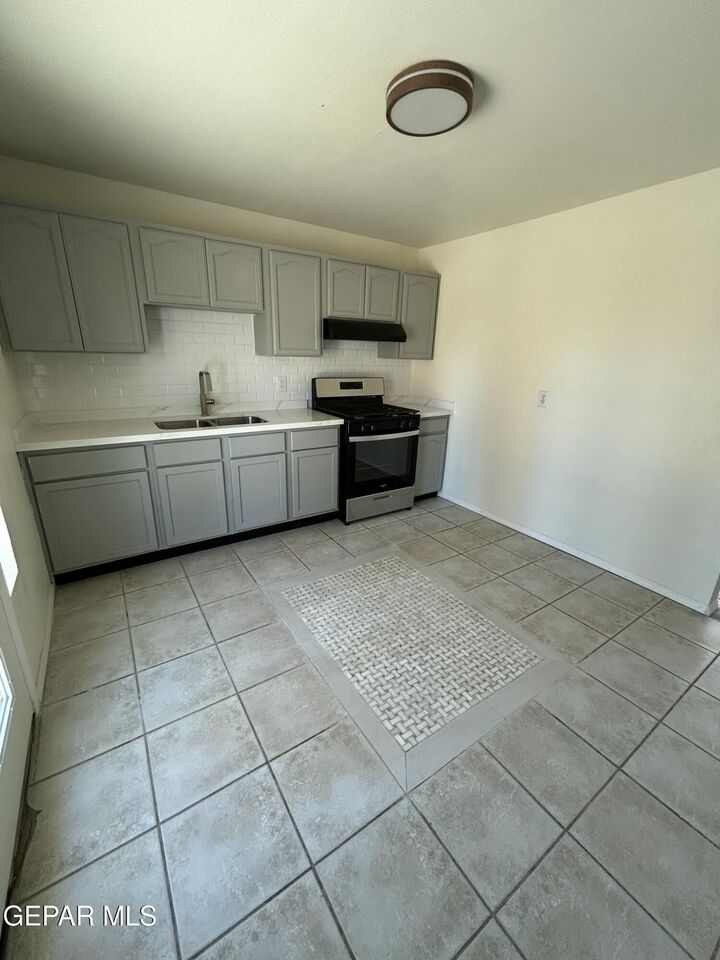 Property Photo: 7713 Matamoros Drive TX 79915