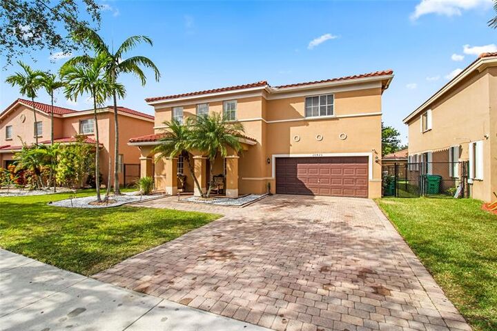 Property Photo:  20426 NW 8th Ct  FL 33169 