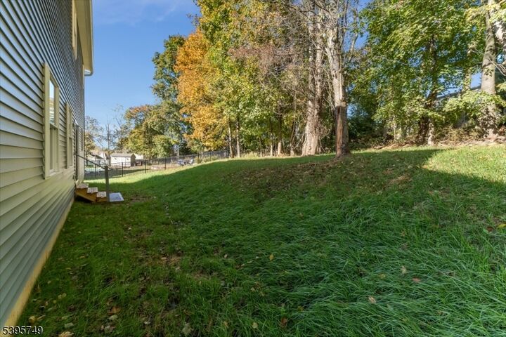 Property Photo: 9 Heather Hills Rd NJ 07882