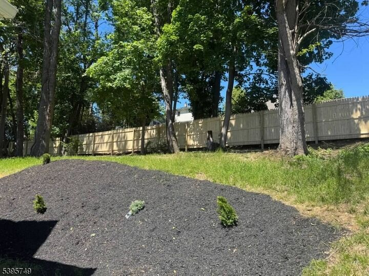 Property Photo:  9 Heather Hill Rd  NJ 07882 