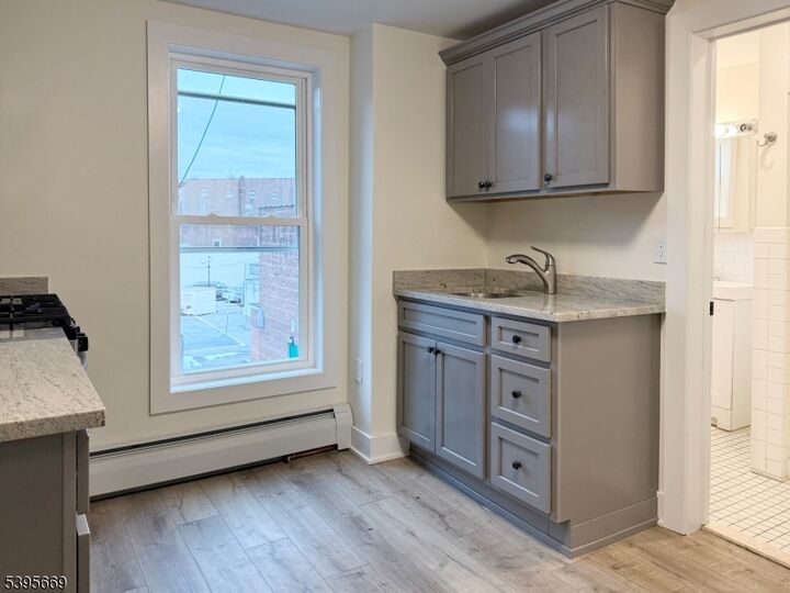 Property Photo: 11 Waverly Pl, Apt 3 NJ 07940
