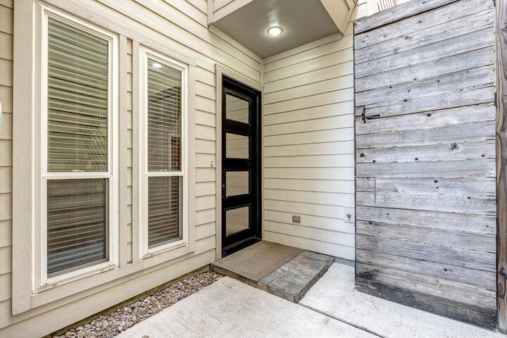 Property Photo:  1406 Knox Street  TX 77007 