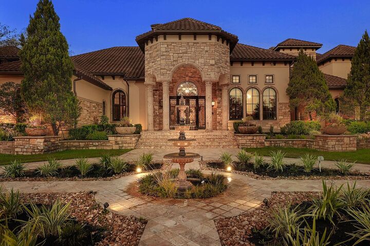 Property Photo: 7918 Red Bay Circle TX 77354