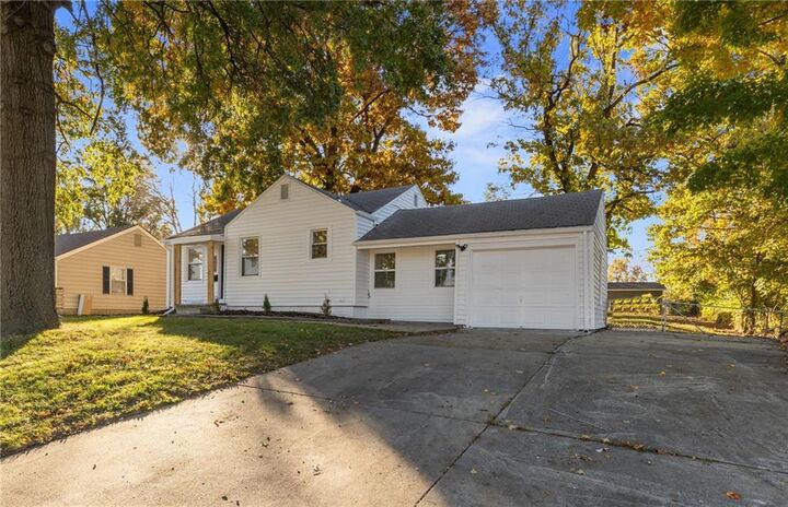 Property Photo:  8613 W 54th Terrace  KS 66202 