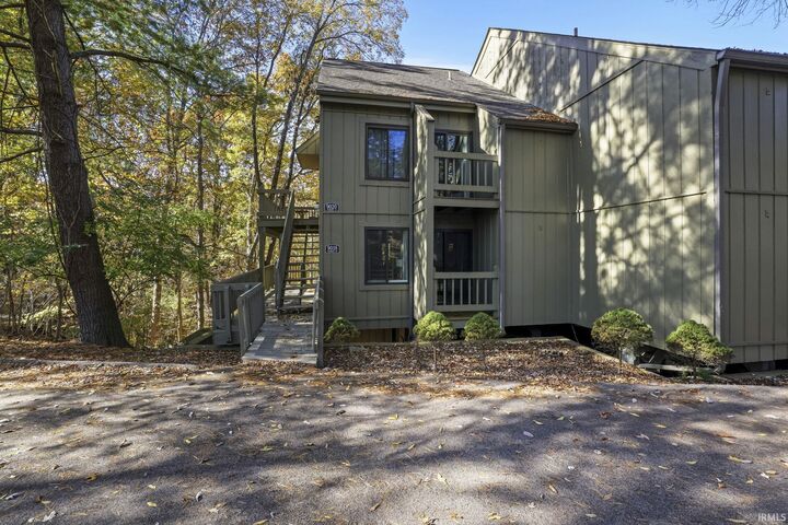 Property Photo:  9018 S Pointe Ridge Lane 10  IN 47401 