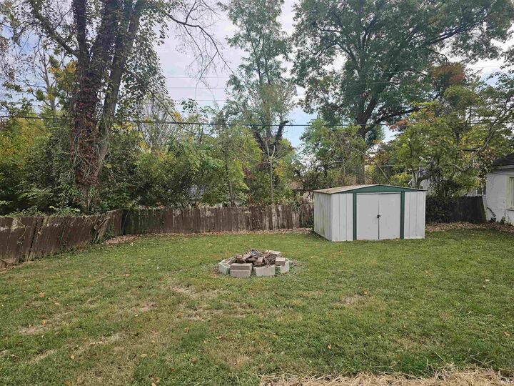 Property Photo:  128 N Roosevelt Street  IN 47408 