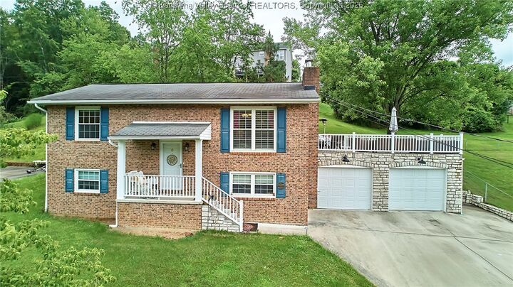 310 Crestview Drive  Charleston WV 25302 photo