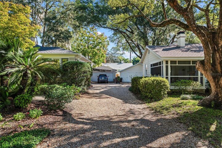 Property Photo: 1201 NE 4th Street FL 32601