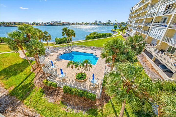 Property Photo:  7872 Sailboat Key Boulevard S 306  FL 33707 