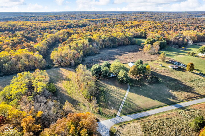 Property Photo: 300 West IN 46171