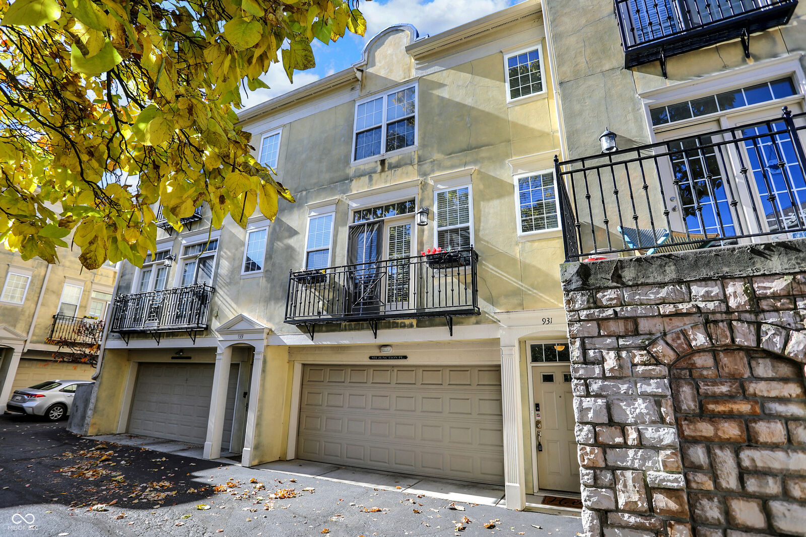 Property Photo: 931 Junction Place IN 46220