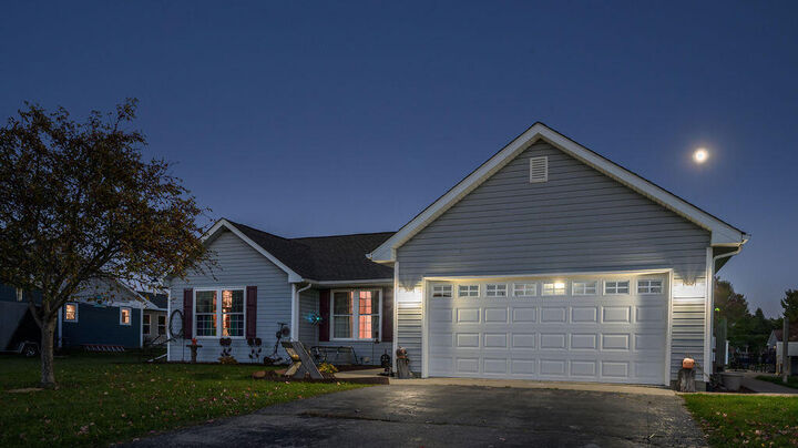 Property Photo: N1556 Overlook Cir WI 53128