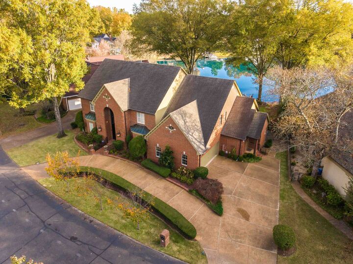 Property Photo: 2086 W Glenalden Dr TN 38139