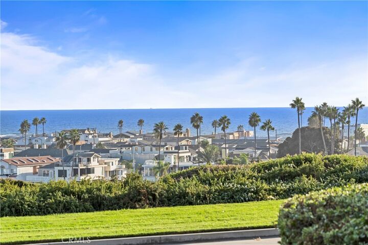 Property Photo: 200 Paris Lane 111 CA 92663